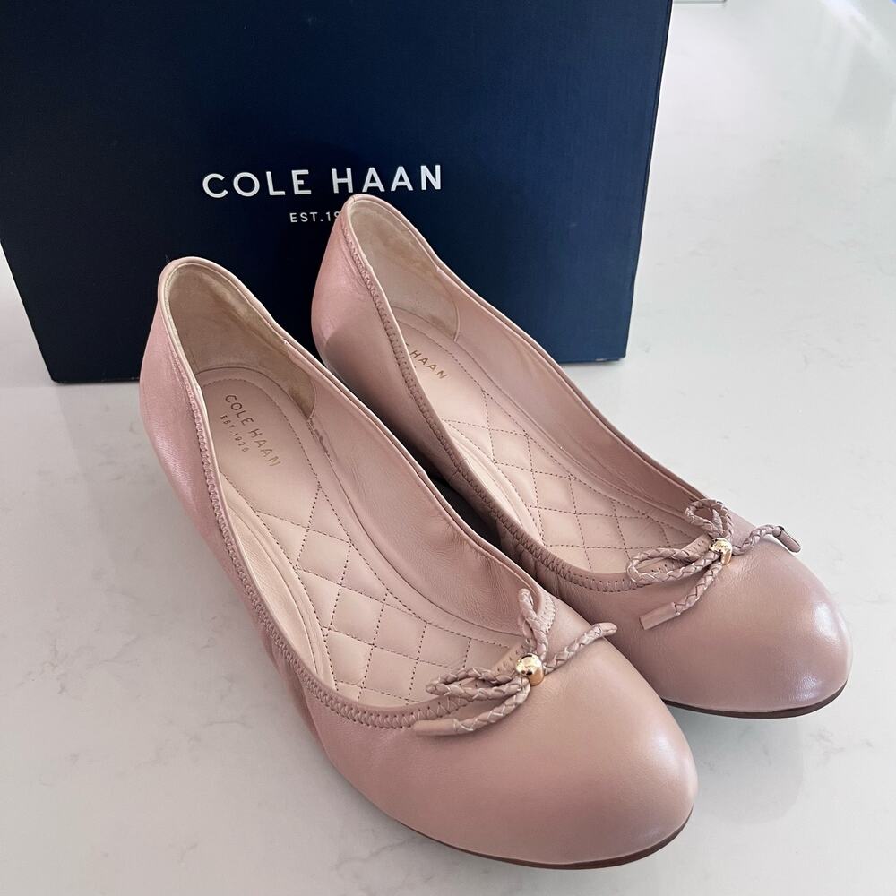 Cole Haan Women's Tali Grand Lace Wedge Pump 40mm, Maple Sugar